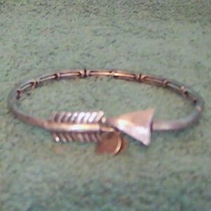 alex and ani vtg love struck arrow bangle wrap bracelet rafaelian silver finish